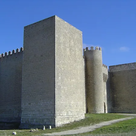 Las Casas De Valorica I * Ampudia
